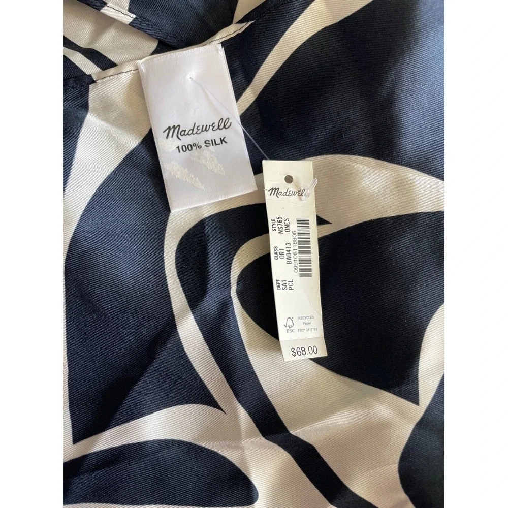 Madewell Navy Blue White 100% Silk Bandana Graphic Floral Scarf NS765 NEW
